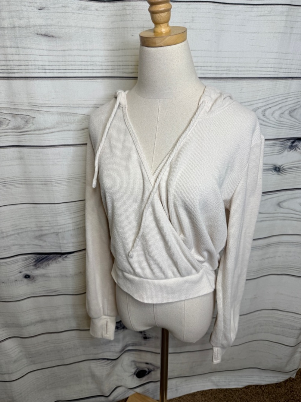 Thrive Sociéte Cream Ribbed Women's Top